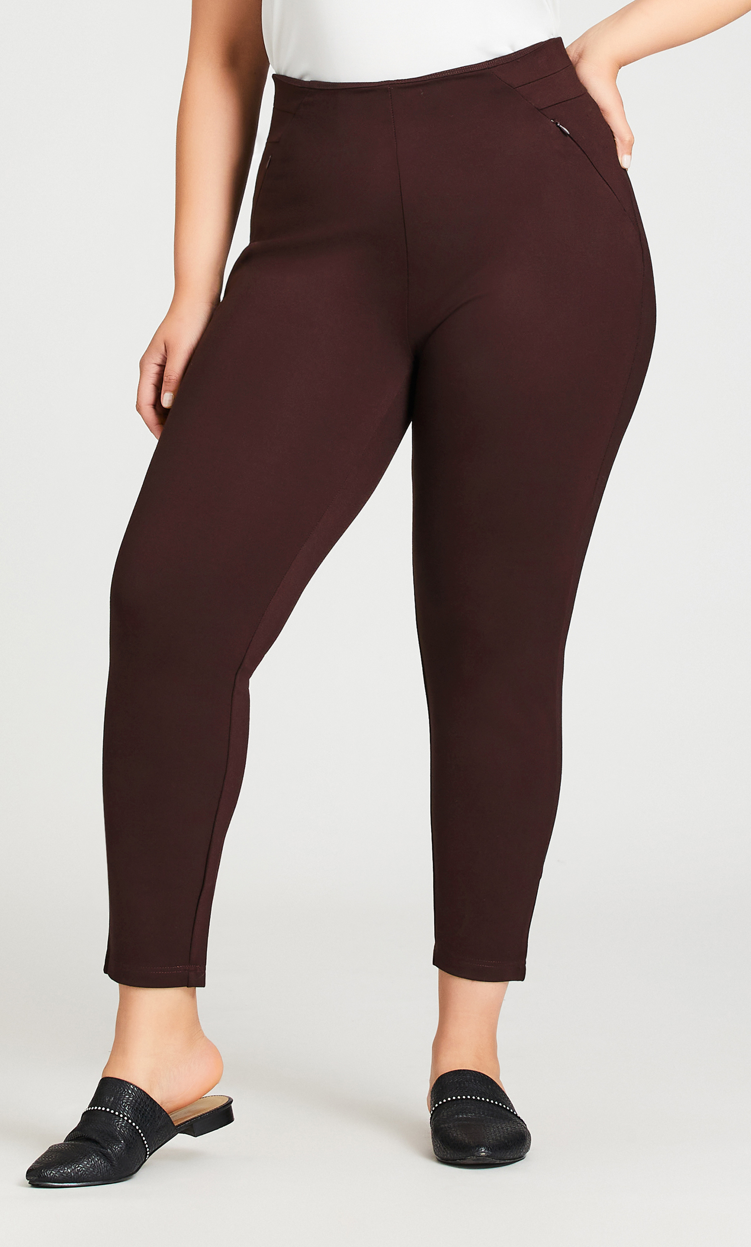 ShapeMove™ Pocket-detail sports tights - Brown - Ladies | H&M IN